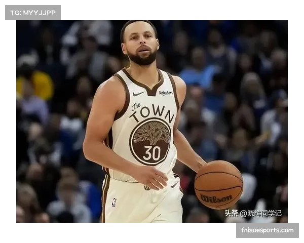 战术体系与球星特质深度契合,勇士无球掩护体系为库里创造空位