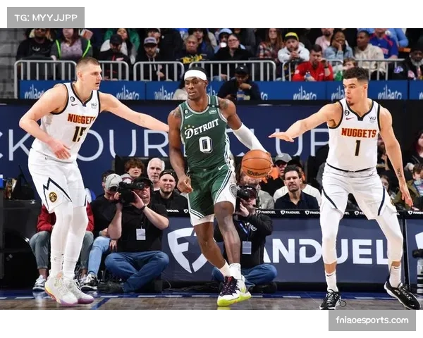 杰伦·杜伦活塞内线支柱表现稳定,本月场均22.5分展现年轻中锋潜力